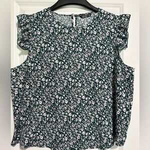 Women’s sleeveless top